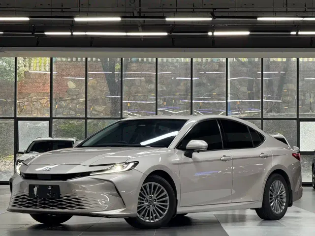 Фотография автомобиля — Toyota Camry