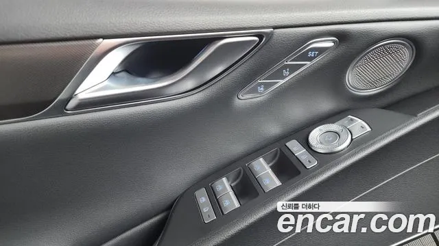 Genesis G80 Бензин 3.5 турбо AWD — Фото автомобиля 25