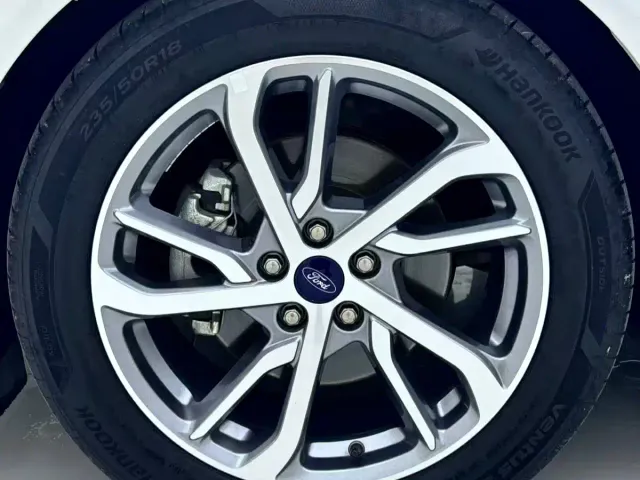 Ford Mondeo — Фото автомобиля 12