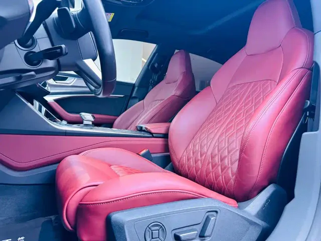 Audi A7L — Фото автомобиля 11