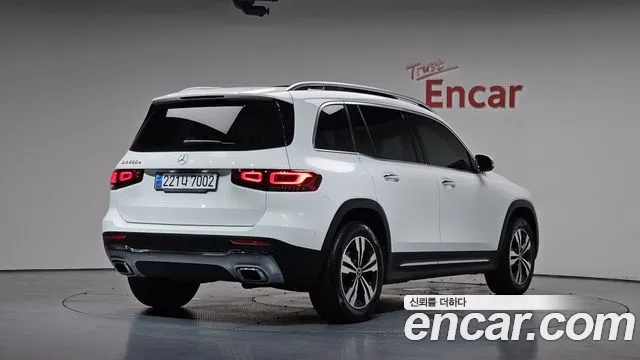 Фотография автомобиля — Mercedes-Benz GLB-Class X247