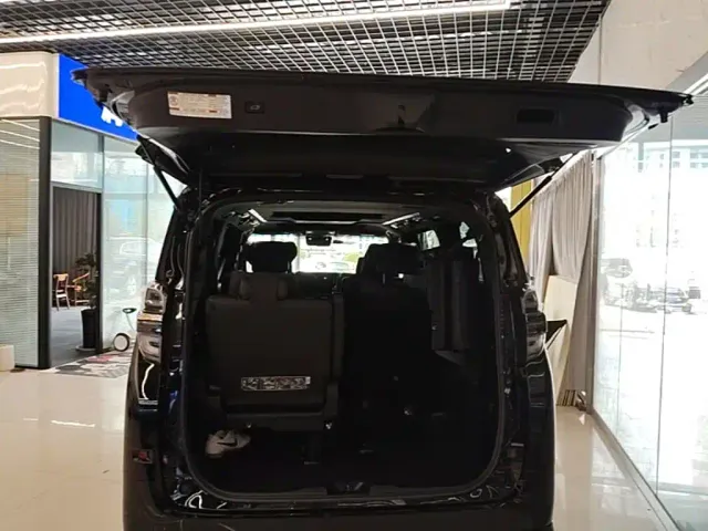 Toyota Vellfire — Фото автомобиля 18