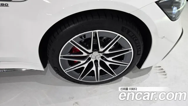 Mercedes-Benz AMG GT — Фото автомобиля 3