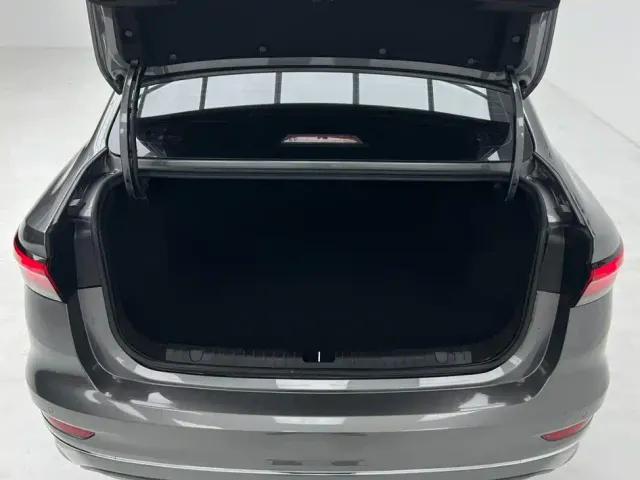 Geely Emgrand — Фото автомобиля 11