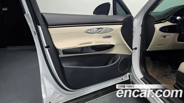 Genesis GV70 — Фото автомобиля 13