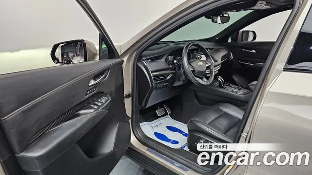 Cadillac XT4 2.0 Sport AWD — Фото автомобиля 10