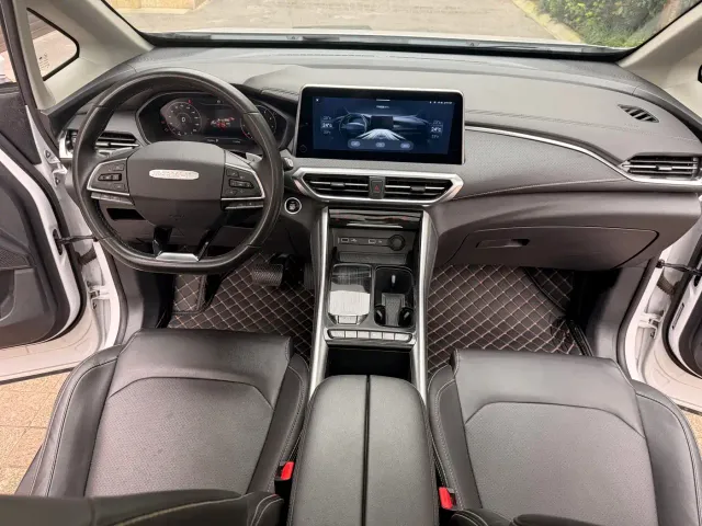 Maxus G50 — Фото автомобиля 12