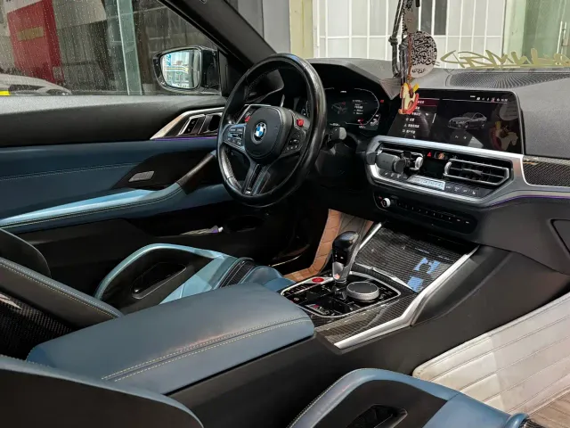 BMW M4 — Фото автомобиля 12