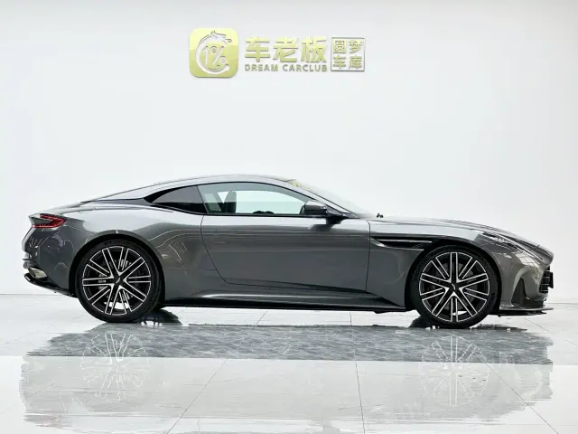 Aston Martin DB12 — Фото автомобиля 7