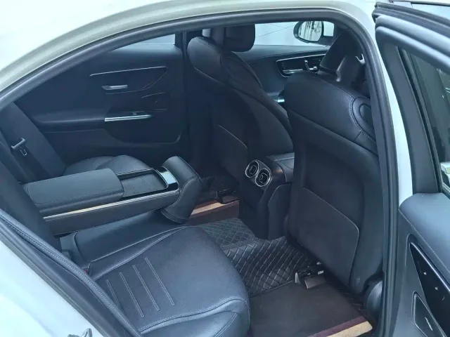Mercedes-Benz C-Class — Фото автомобиля 26