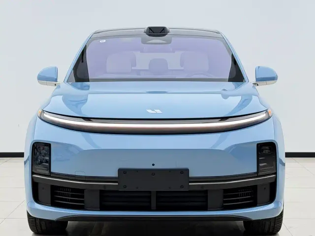 Li Auto L7 — Фото автомобиля 2