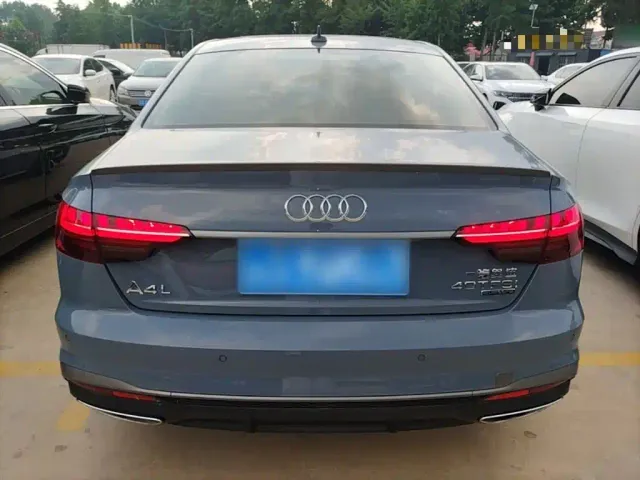 Audi A4L — Фото автомобиля 5