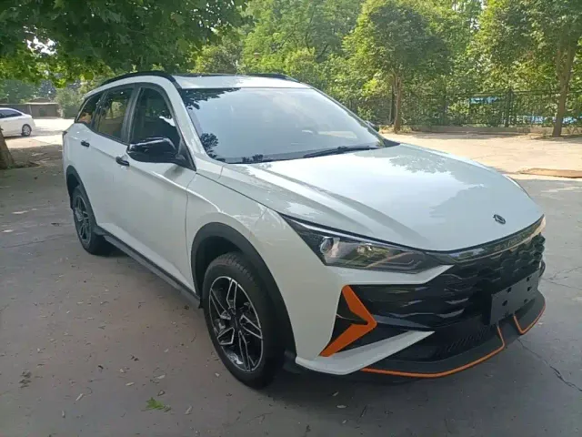 Dongfeng Yixuan GS — Фото автомобиля 3