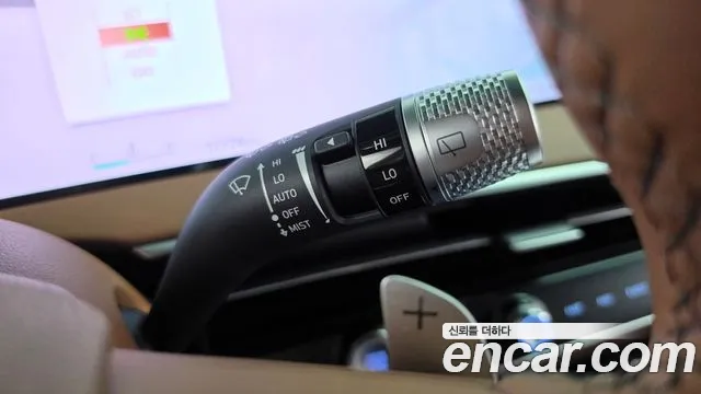 Genesis GV70 — Фото автомобиля 28