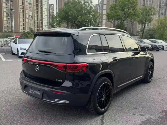 Mercedes-Benz EQB — Фото автомобиля 4