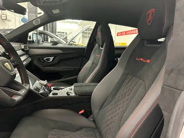 Lamborghini Urus — Фото автомобиля 7