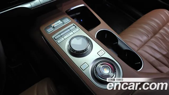 Genesis GV70 2.5T Бензин AWD — Фото автомобиля 9