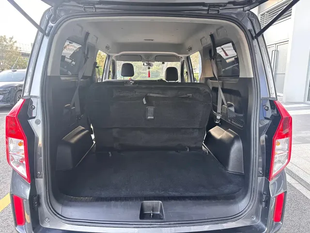Wuling Zhengcheng — Фото автомобиля 19