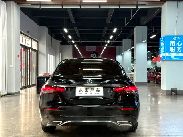 Mercedes-Benz E-Class — Фото автомобиля 15