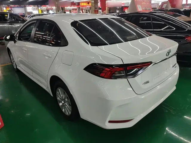 Toyota Corolla — Фото автомобиля 4