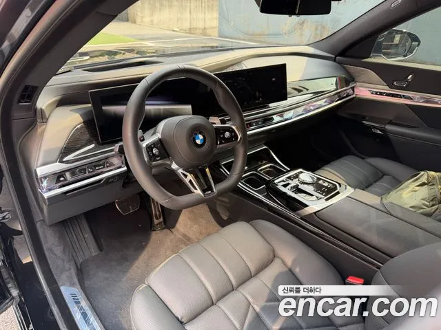 BMW 7 Series G70 — Фото автомобиля 7