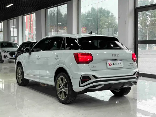 Audi Q2L — Фото автомобиля 4