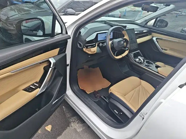 Geely Boyue L — Фото автомобиля 15