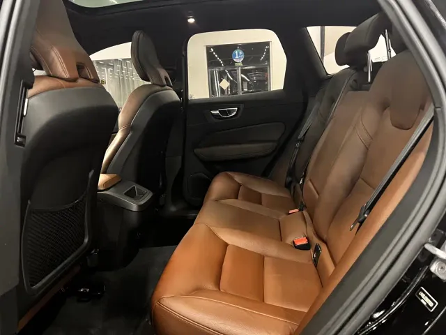Volvo XC60 — Фото автомобиля 22