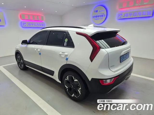 Kia Niro — Фото автомобиля 5