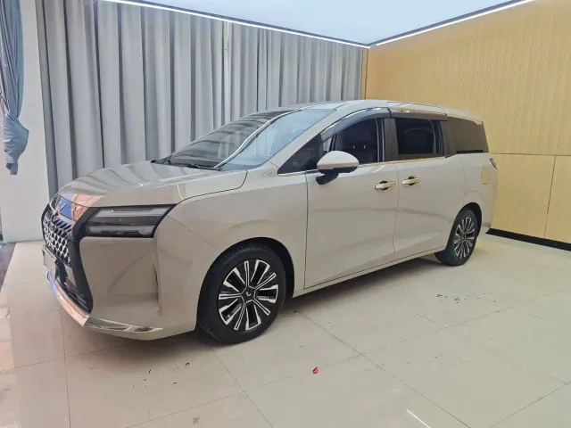 Wuling Starlight 730 — Фото автомобиля 2