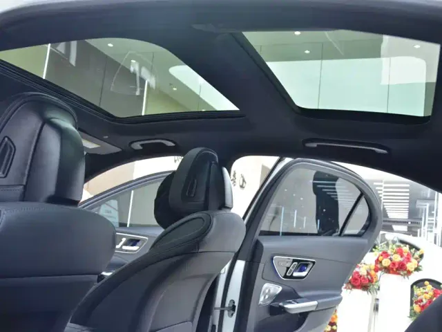 Mercedes-Benz C-Class — Фото автомобиля 14