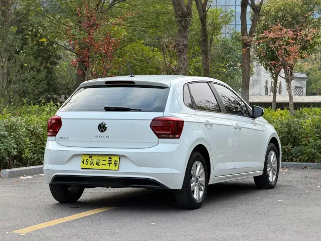 Volkswagen Polo — Фото автомобиля 16
