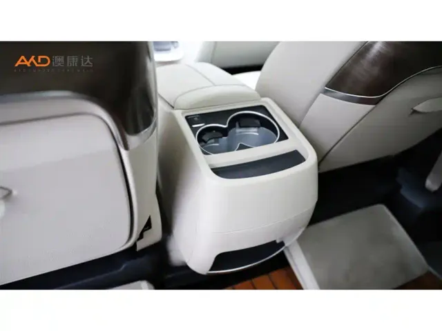 Mercedes-Benz V-Class — Фото автомобиля 10