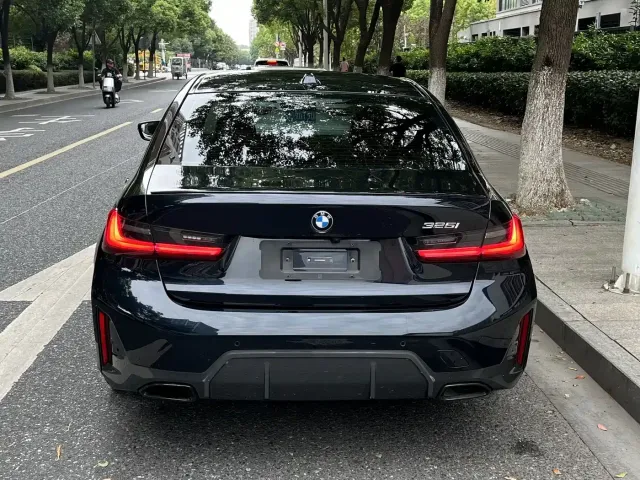 BMW 3 Series — Фото автомобиля 19