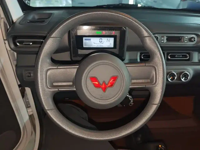 Wuling Zhiguang NEV — Фото автомобиля 6