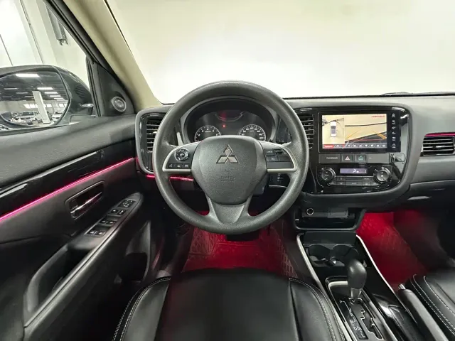 Mitsubishi Outlander — Фото автомобиля 15