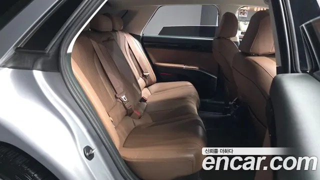 Hyundai Grandeur GN7 — Фото автомобиля 18
