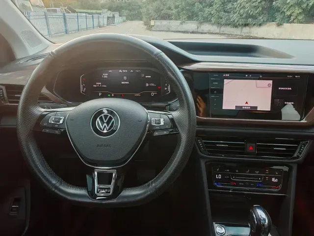 Volkswagen Tharu — Фото автомобиля 7