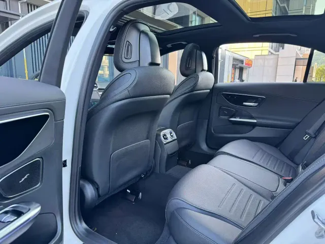 Mercedes-Benz C-Class — Фото автомобиля 4