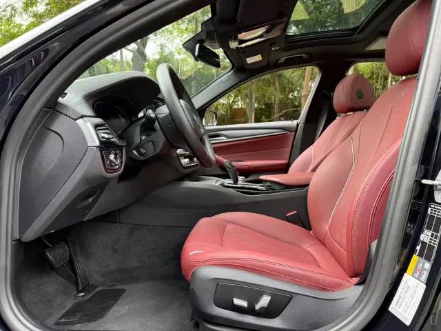 BMW 5 Series — Фото автомобиля 10