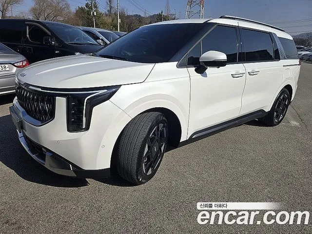 Фотография автомобиля — Kia Carnival 4th Gen