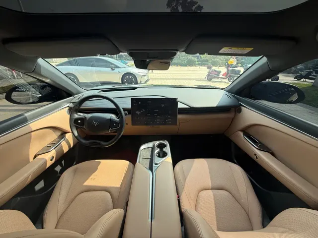 Arcfox Alpha T5 — Фото автомобиля 6