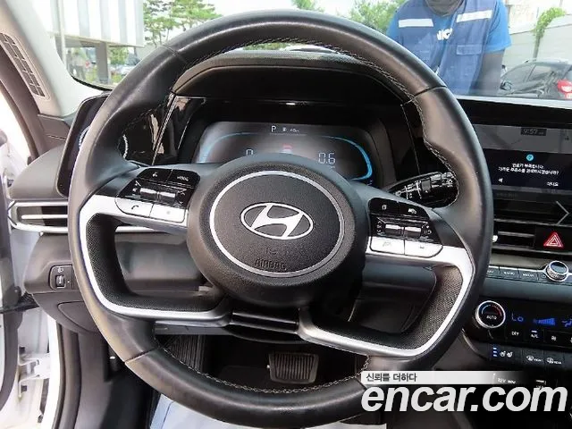 Hyundai AVANTE Новый Avante (CN7) — Фото автомобиля 8