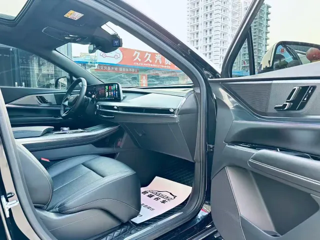 Cadillac XT5 — Фото автомобиля 6