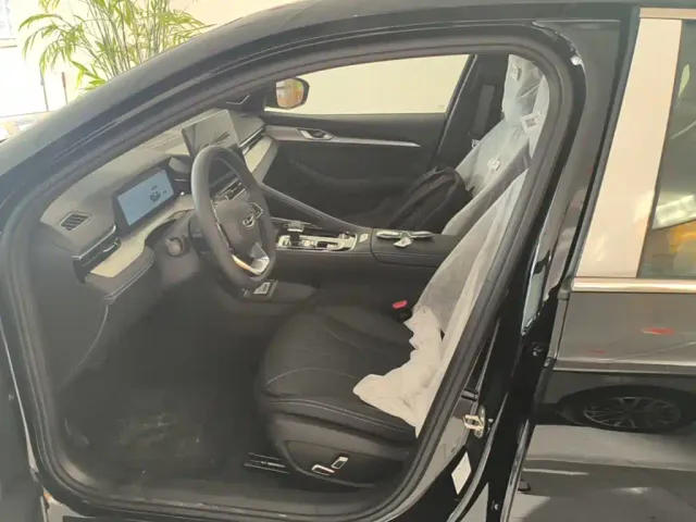 Geely Xingrui — Фото автомобиля 14