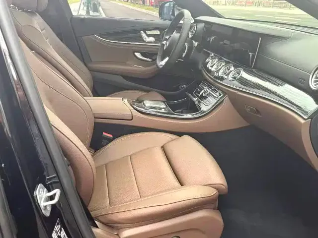 Mercedes-Benz E-Class — Фото автомобиля 6