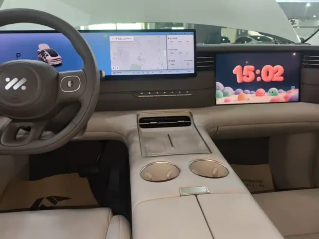 IM Motors LS6 — Фото автомобиля 12