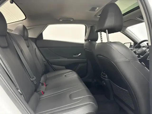 Hyundai Elantra 2022 1.5L CVT GLX Elite Edition — Фото автомобиля 19