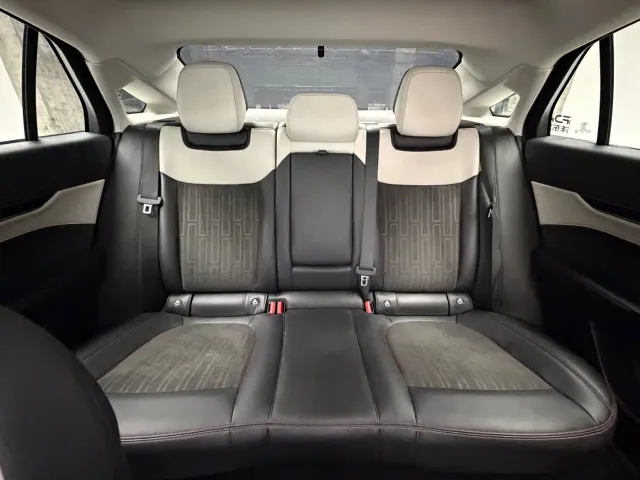Ford Mondeo — Фото автомобиля 16