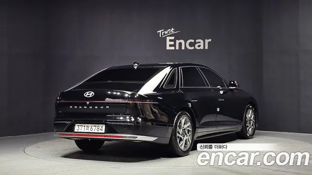 Hyundai Grandeur Grandeur (GN7) 2.5 Бензин 2WD — Фото автомобиля 2